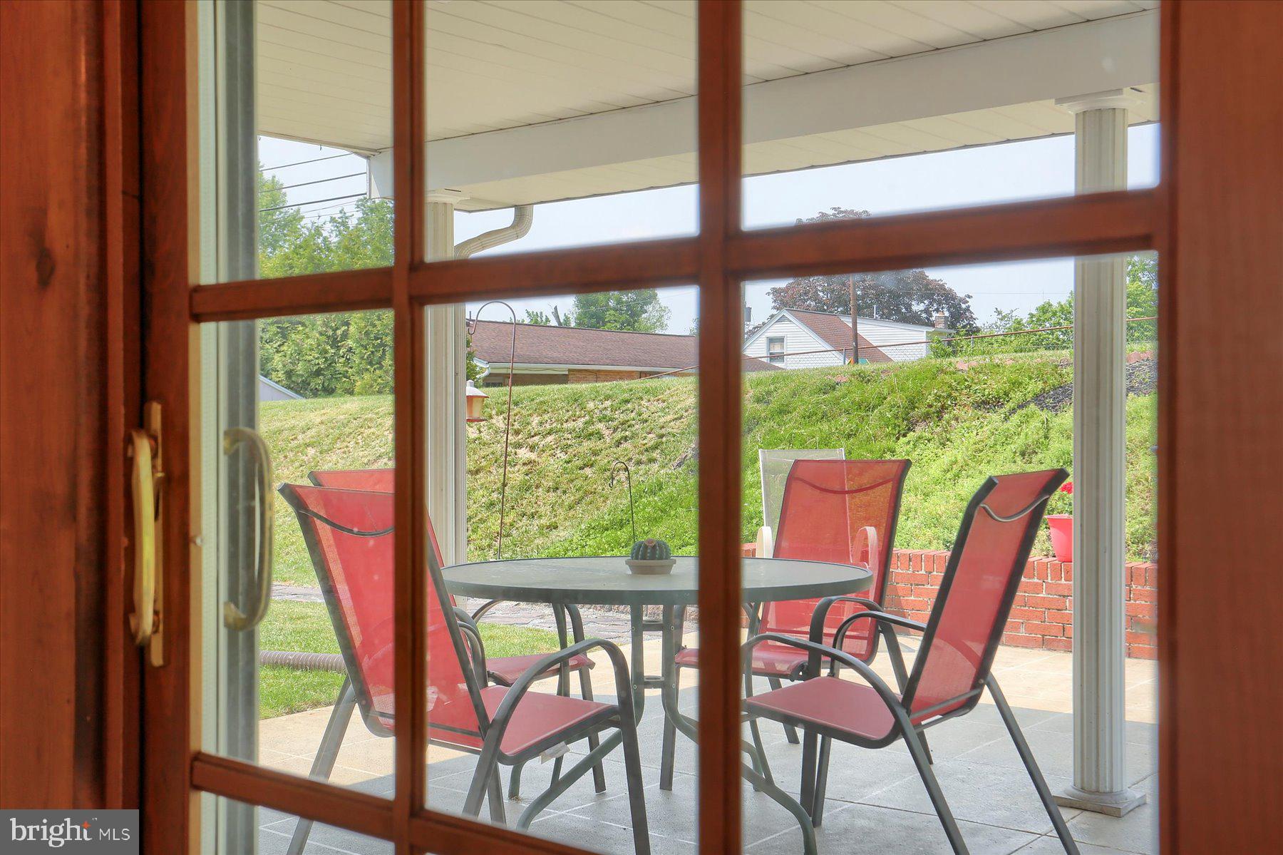 RIDGEWAY KNOLLS - Residential