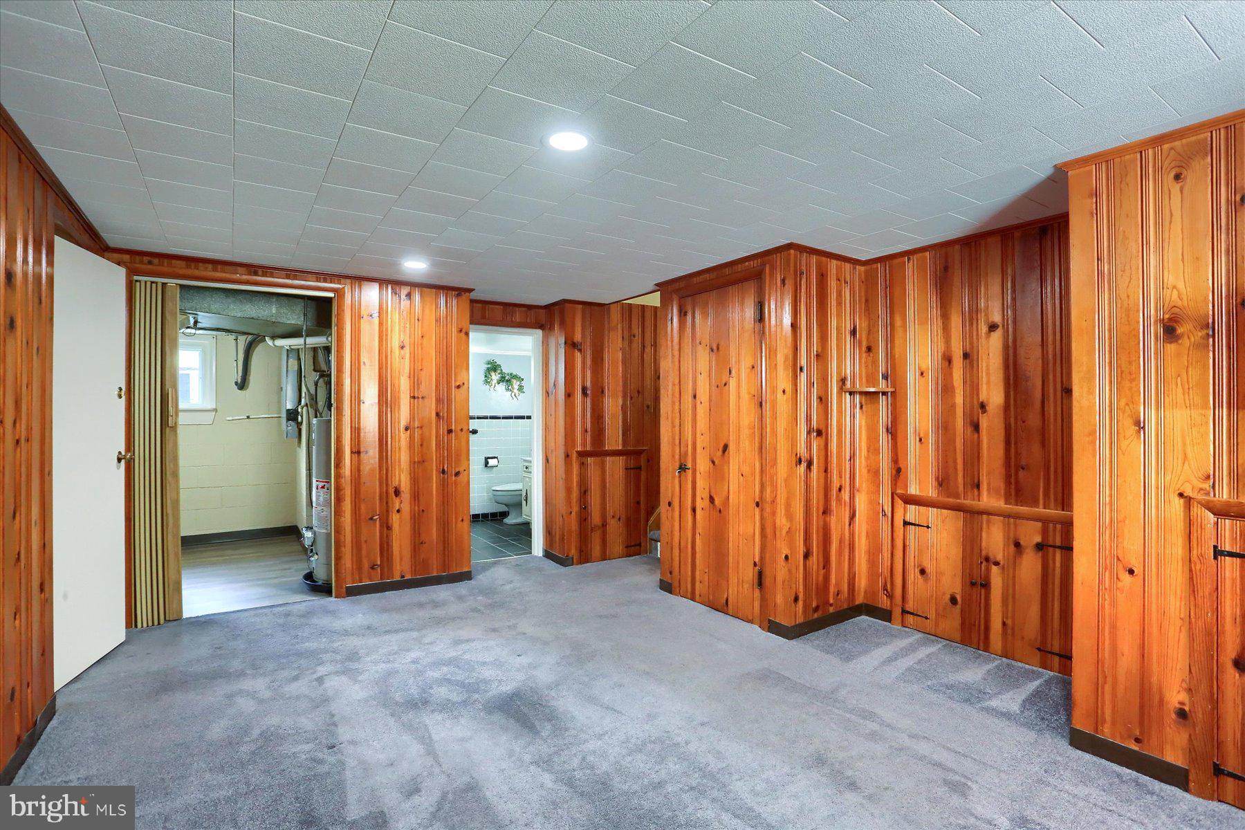 RIDGEWAY KNOLLS - Residential