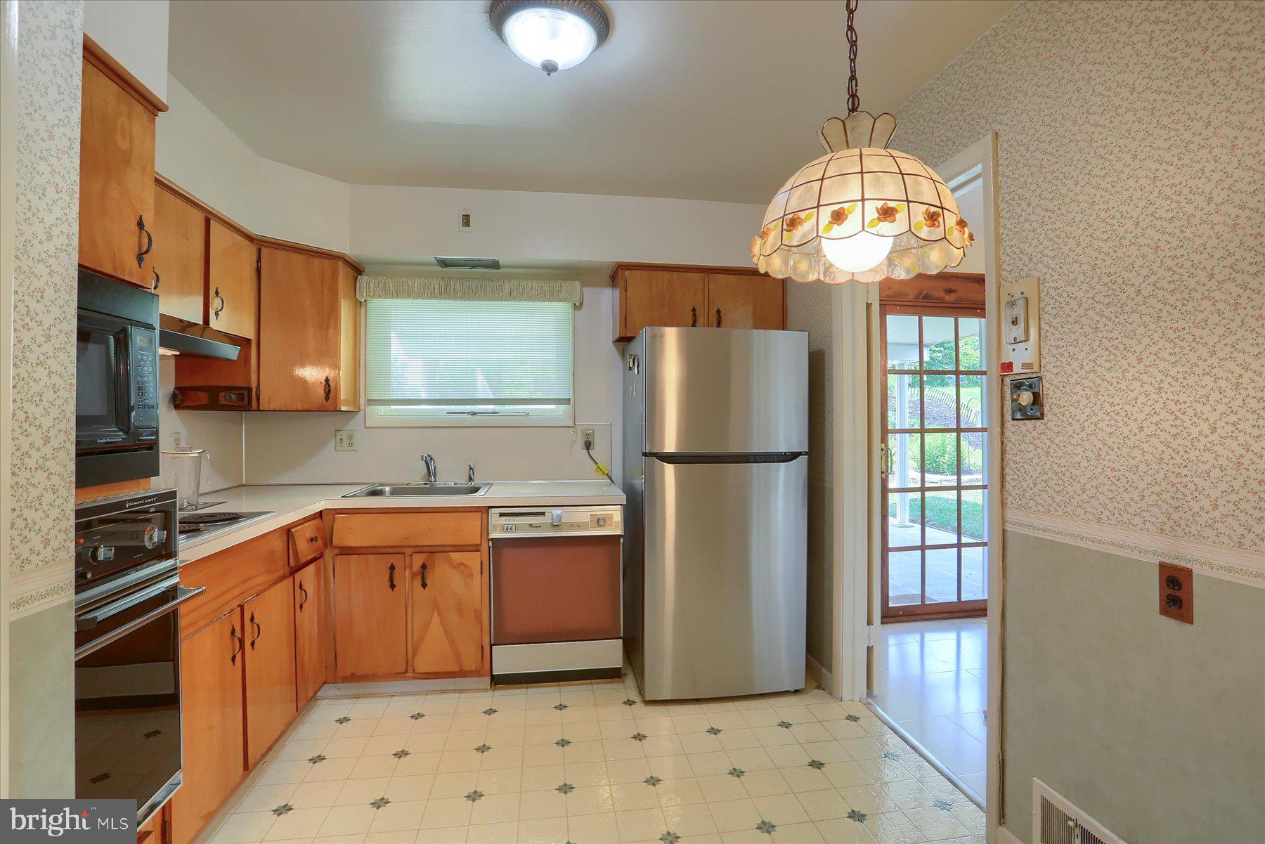 RIDGEWAY KNOLLS - Residential