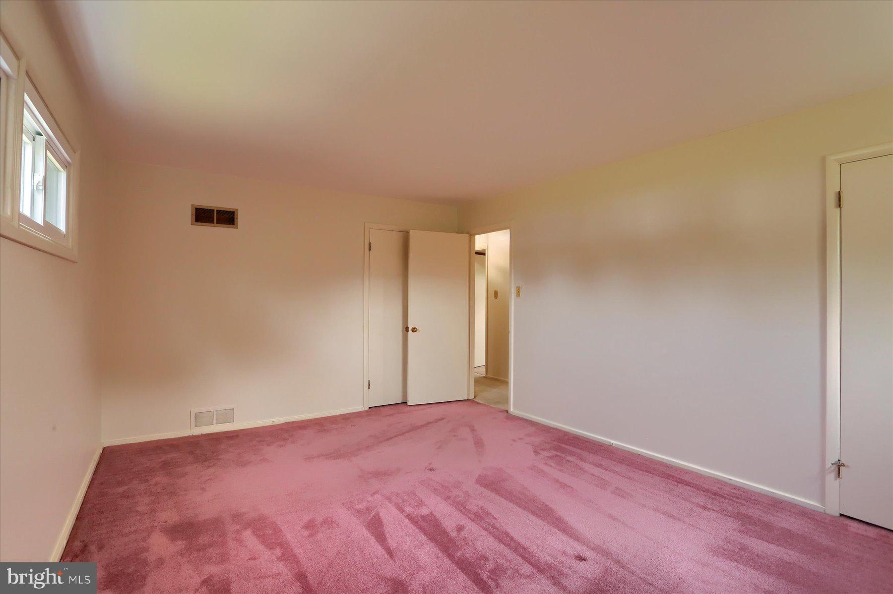 RIDGEWAY KNOLLS - Residential