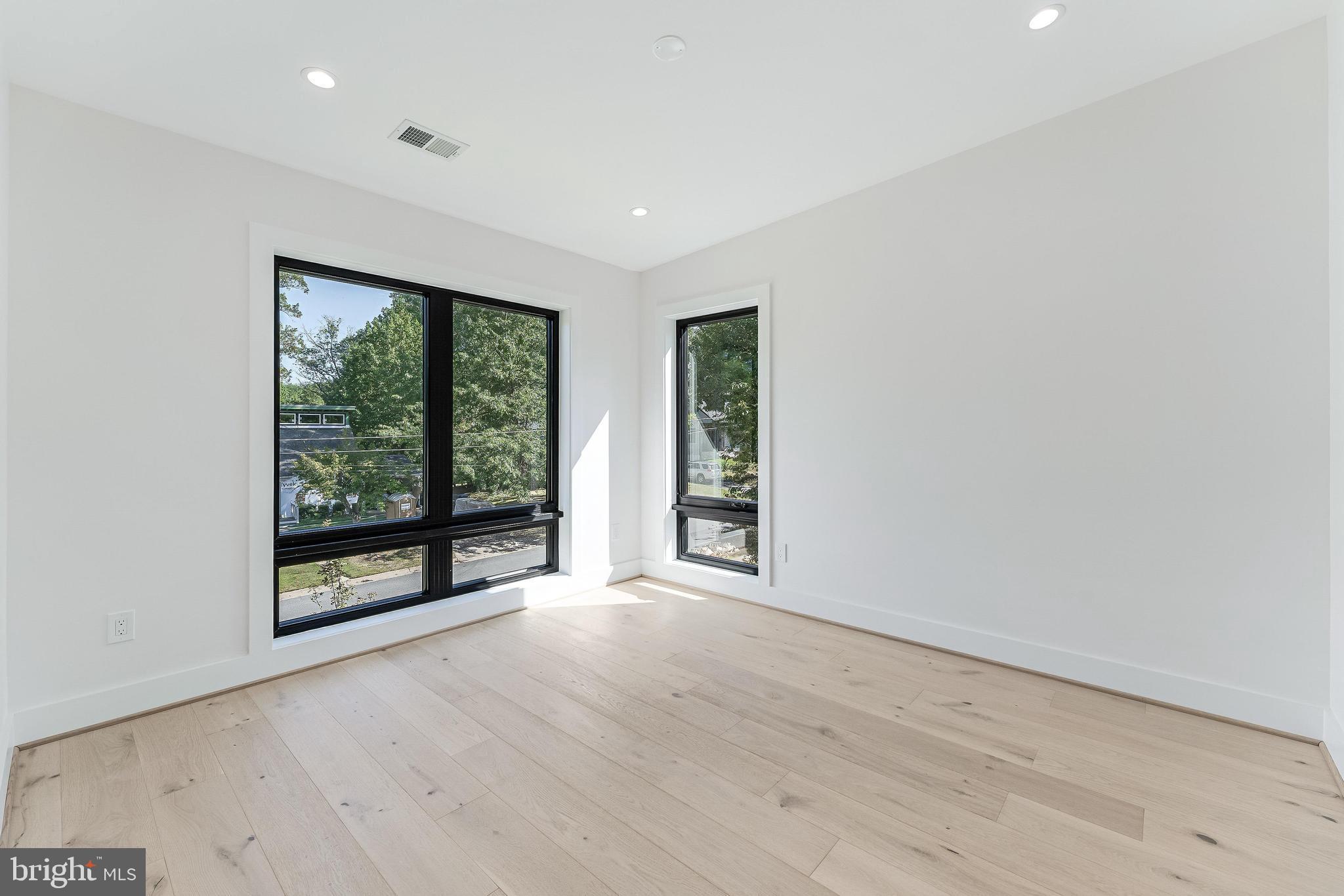 BEL AIR - Residential