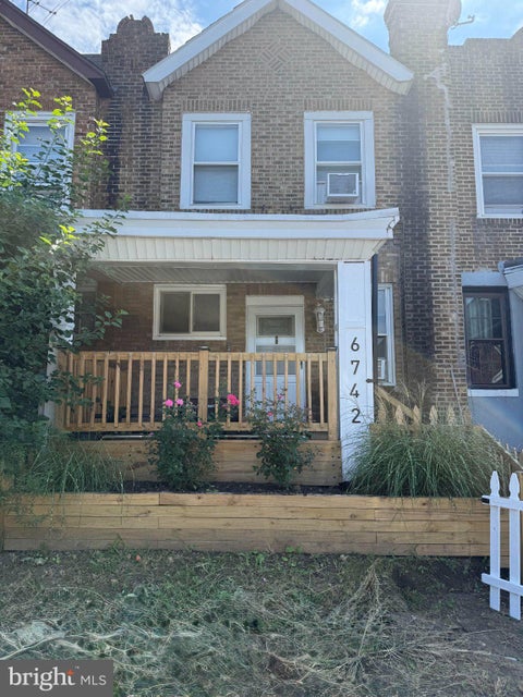 Townhouse For Sale - 6742 Dicks Avenue<br/> PHILADELPHIA, PA 19142
