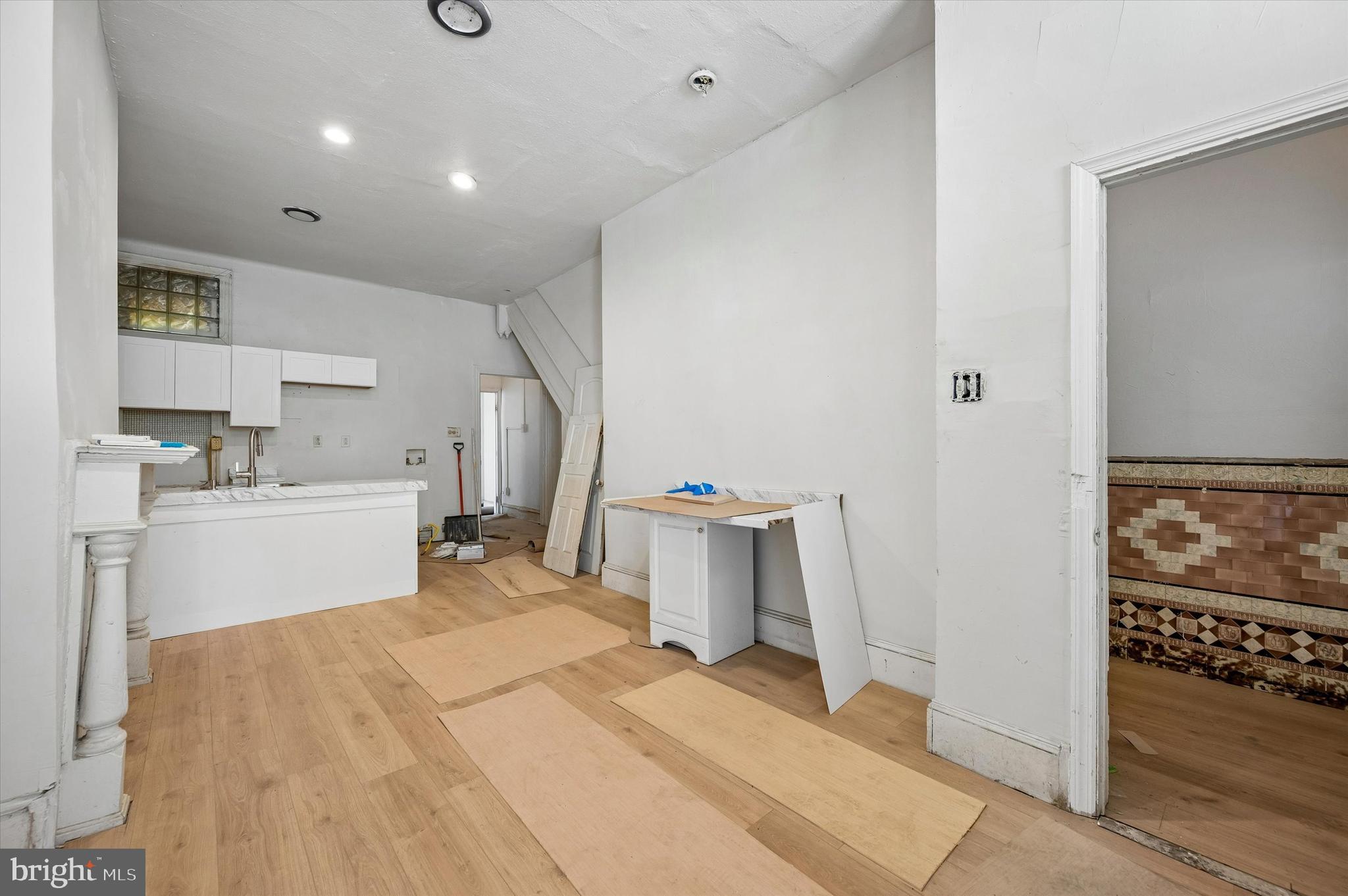 4841 HAVERFORD AVENUE