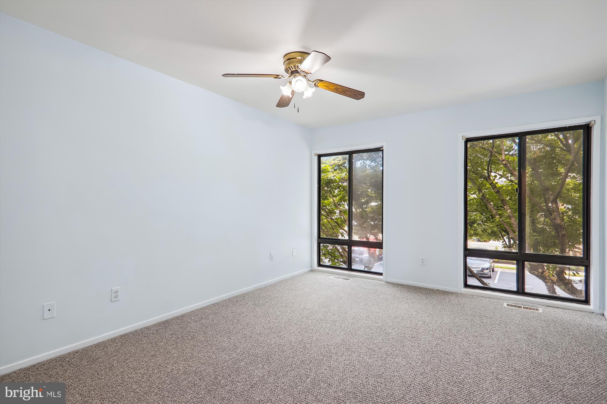 CLUBSIDE - Residential