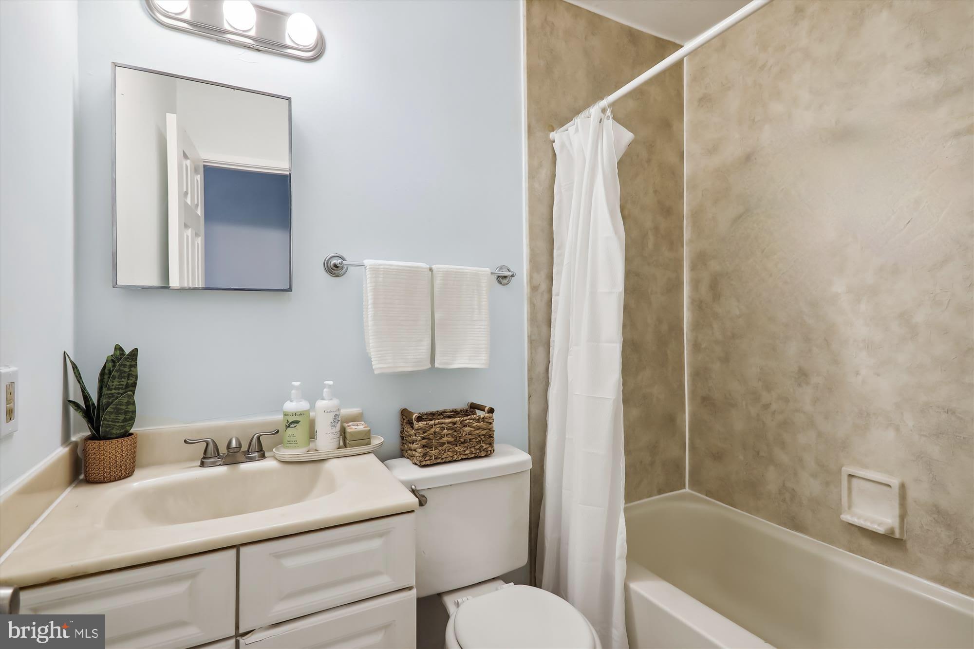 CLUBSIDE - Residential