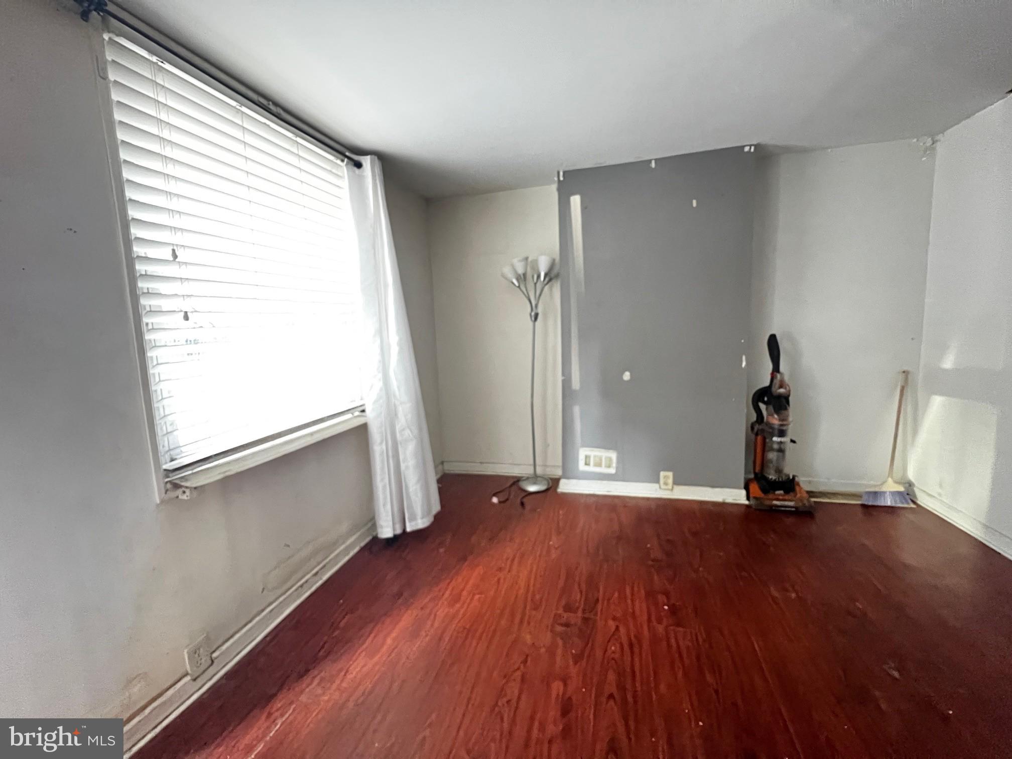 PORT RICHMOND - Residential