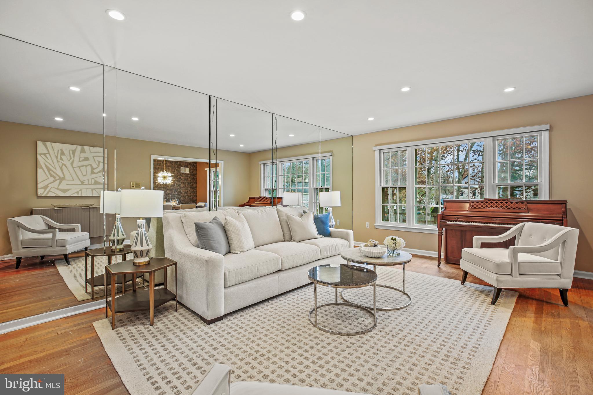 8802 STONEHAVEN COURT