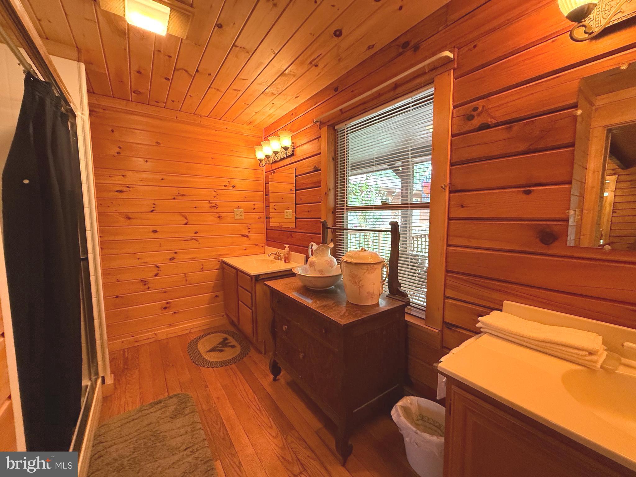 ROLLING ACRES - Residential