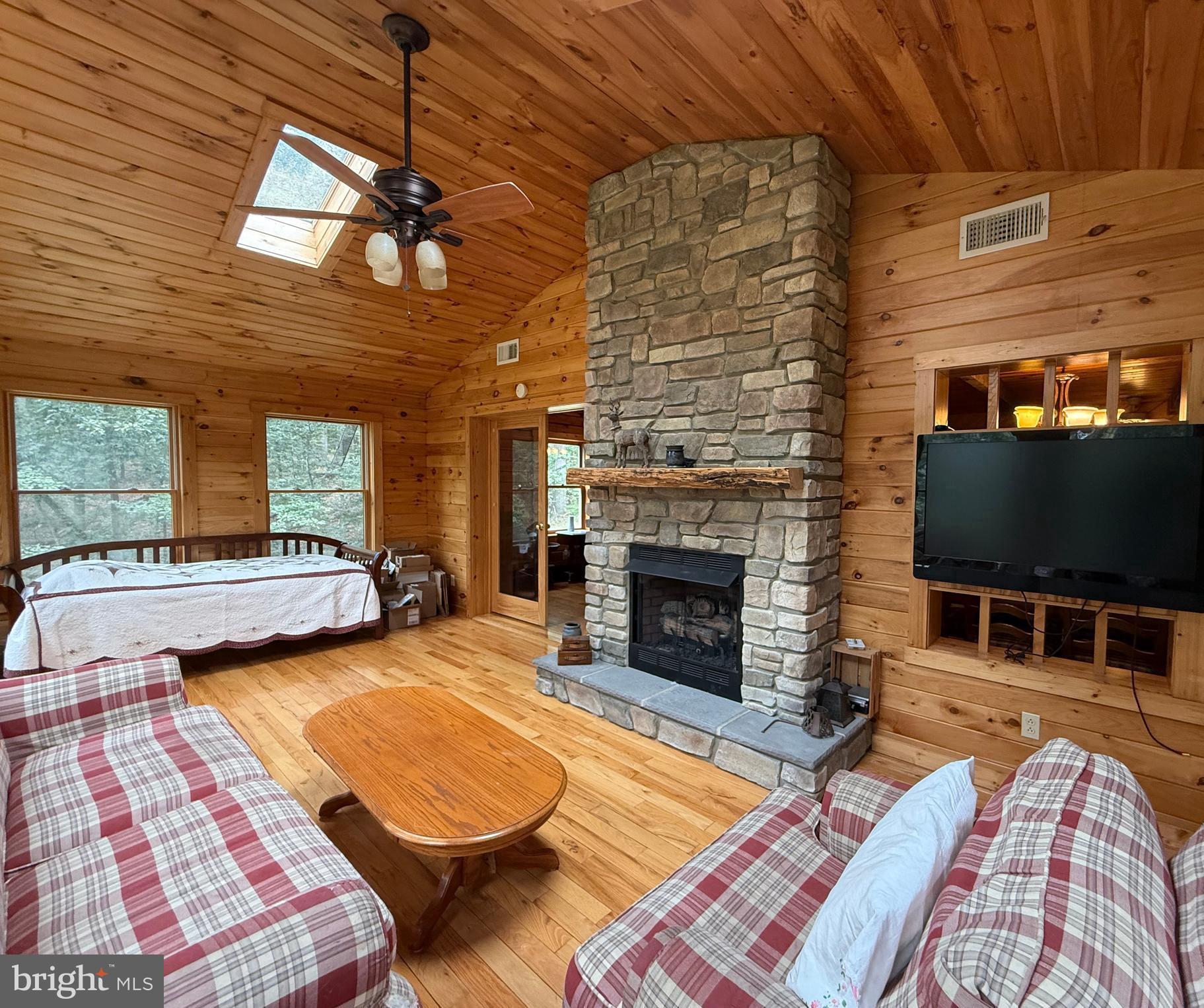 ROLLING ACRES - Residential