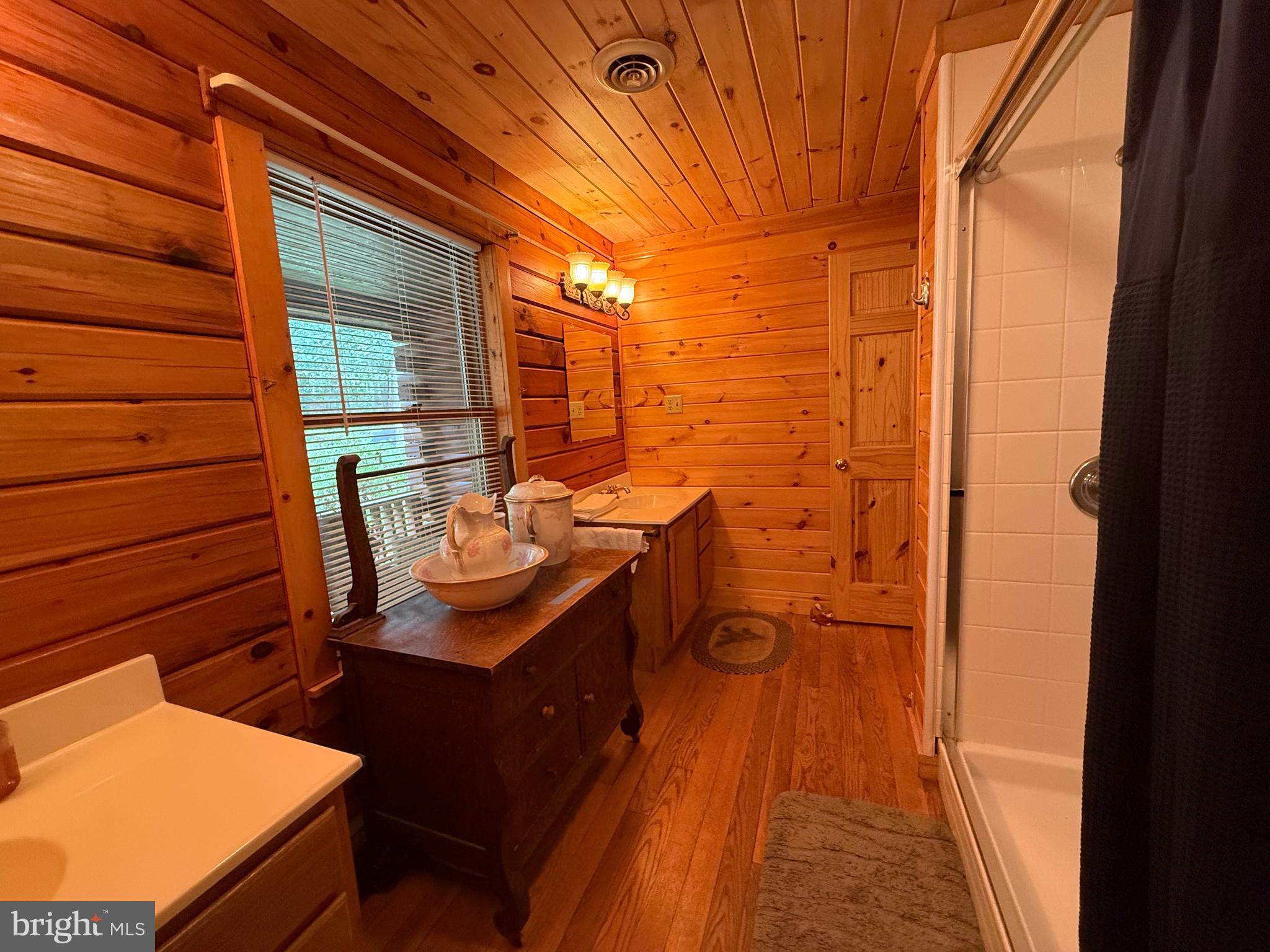 ROLLING ACRES - Residential