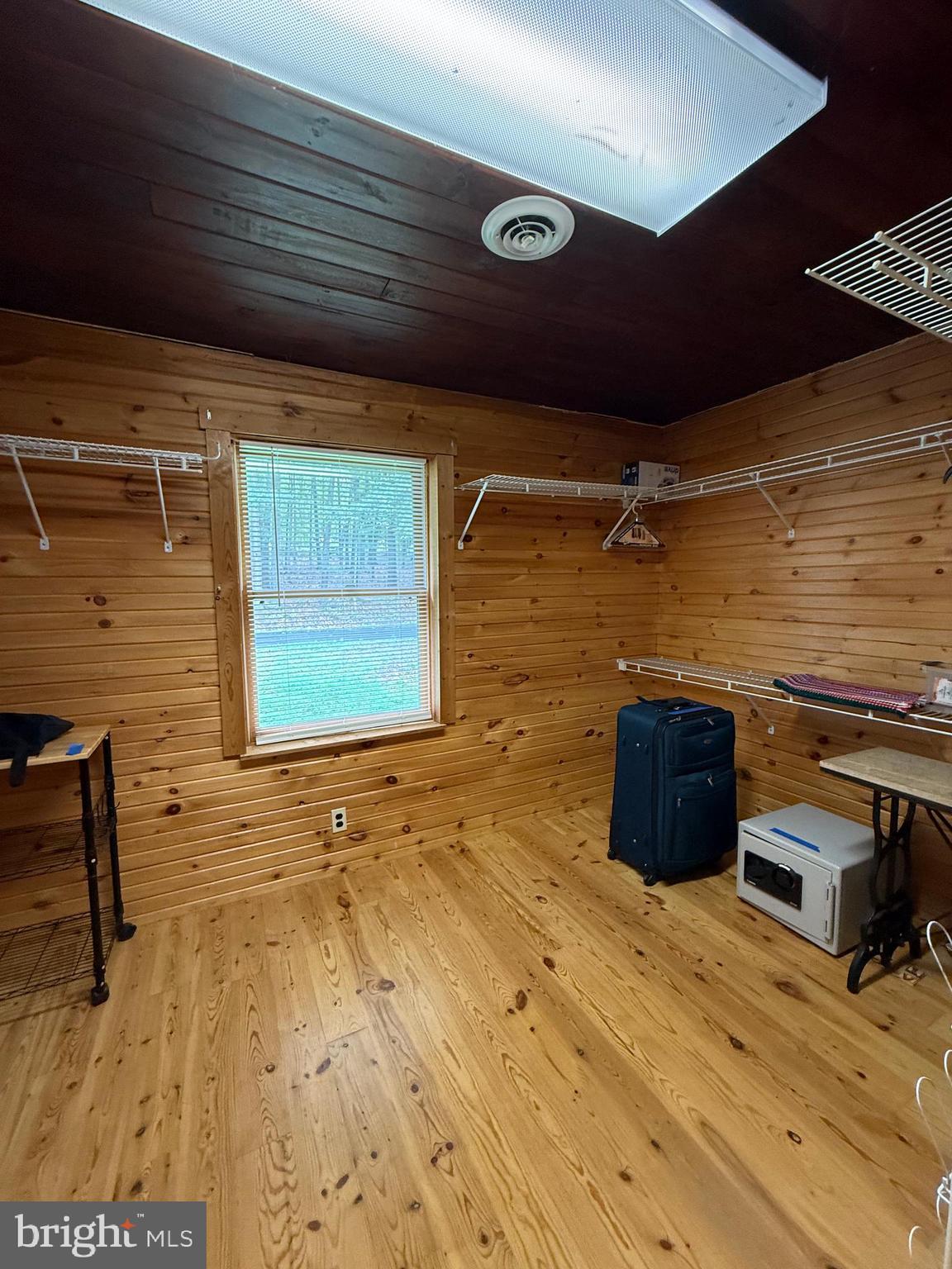 ROLLING ACRES - Residential