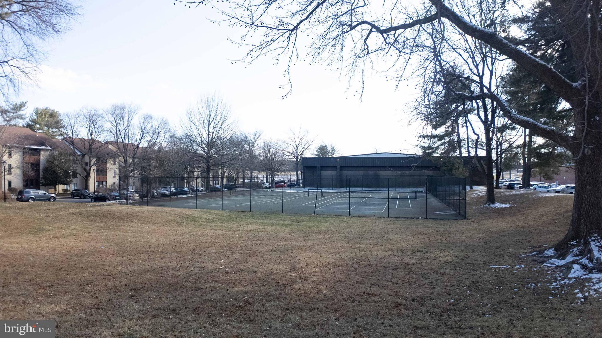 OAKLAND MILLS - Residential