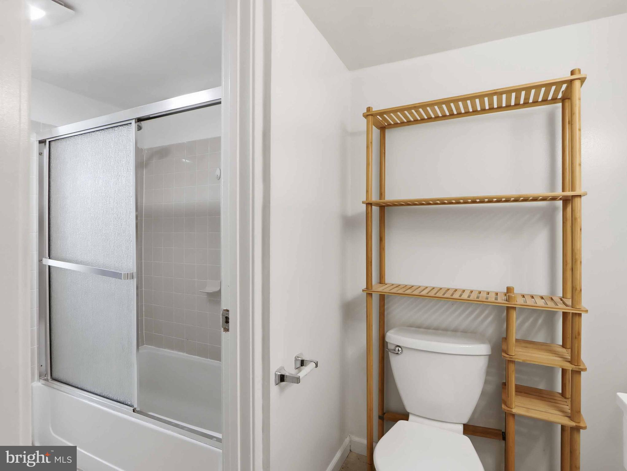 OAKLAND MILLS - Residential