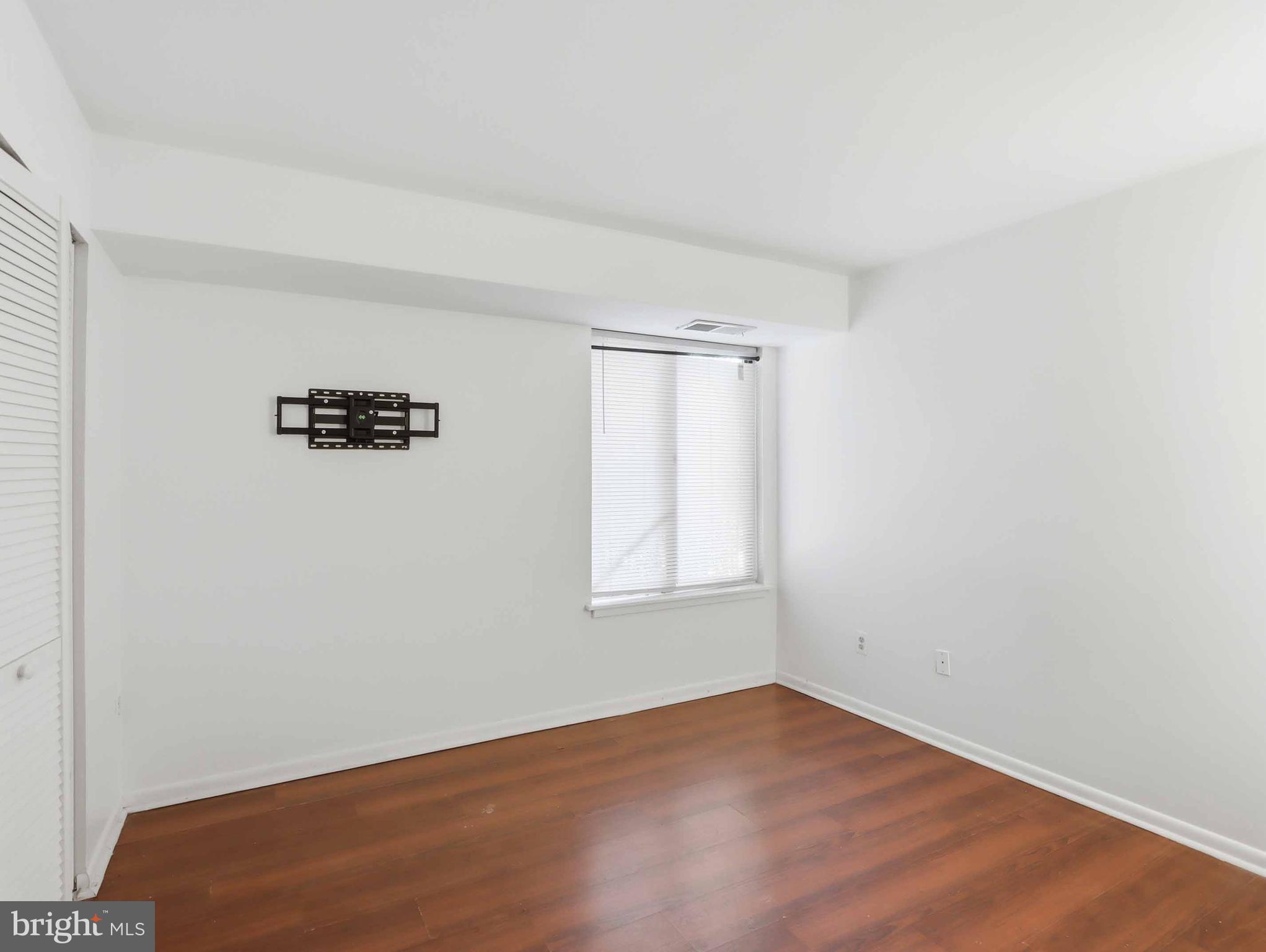 OAKLAND MILLS - Residential