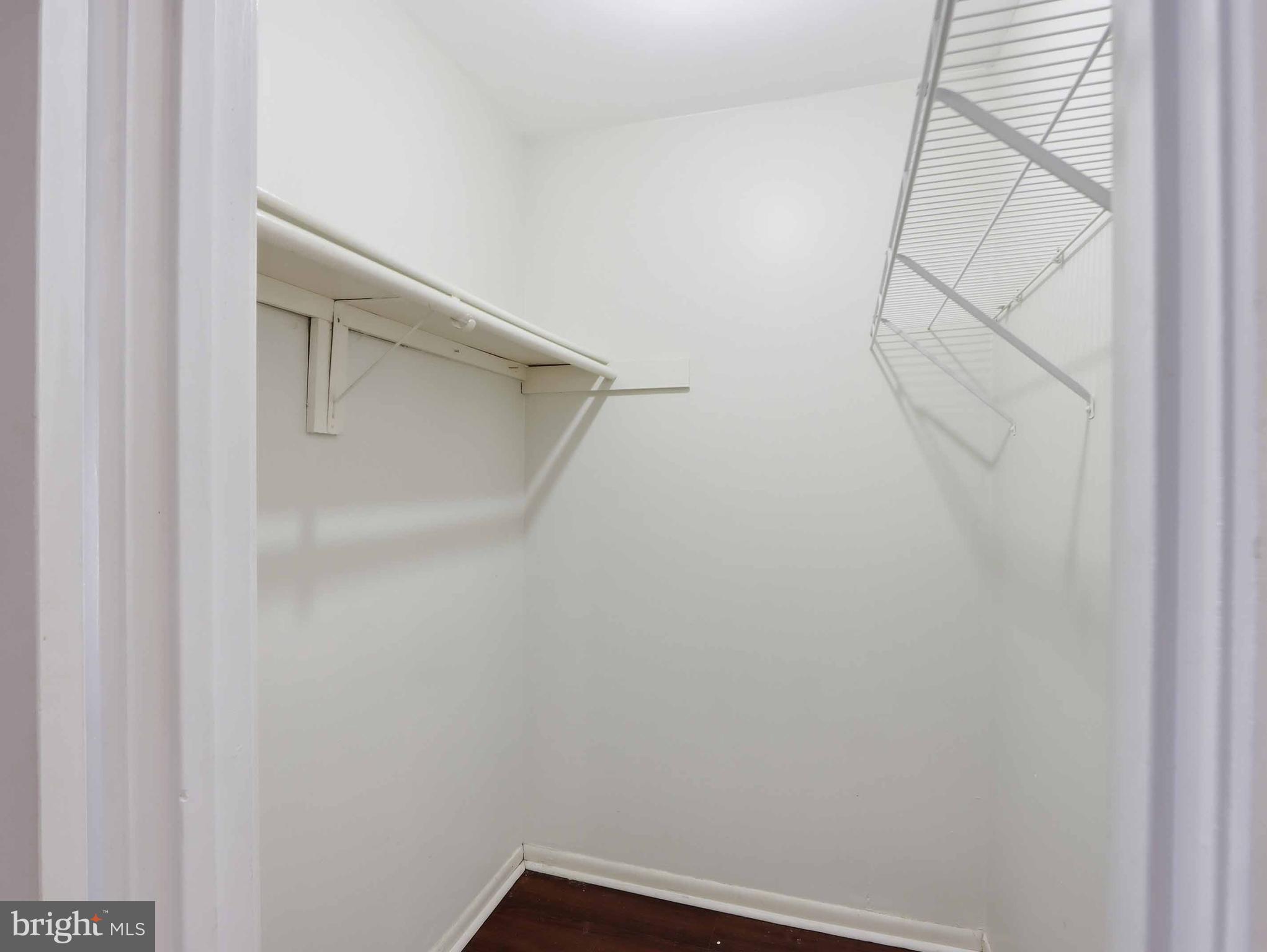 OAKLAND MILLS - Residential