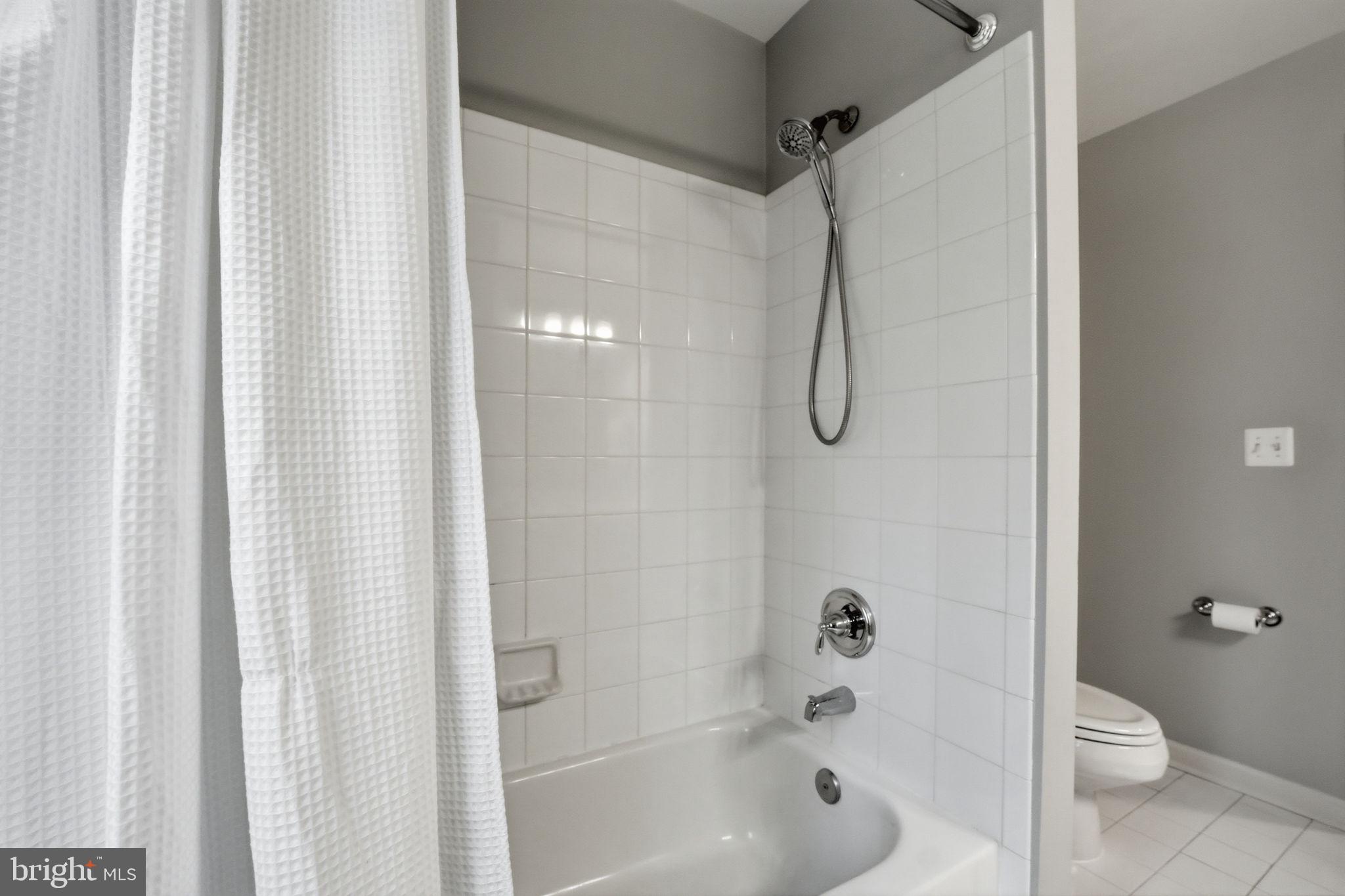 DOUGLAS PARK - Residential