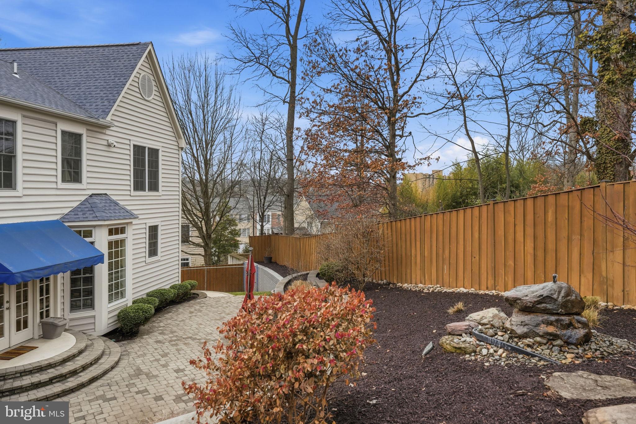 DOUGLAS PARK - Residential