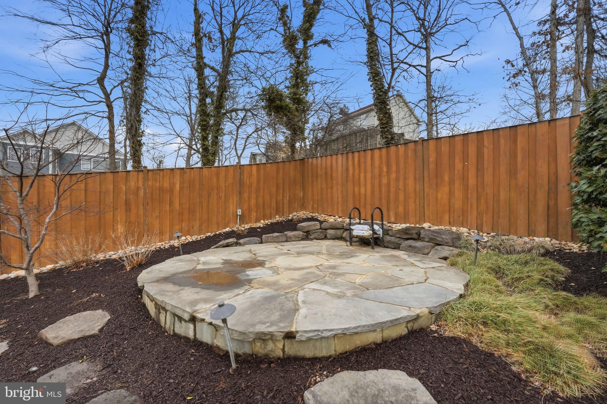 DOUGLAS PARK - Residential