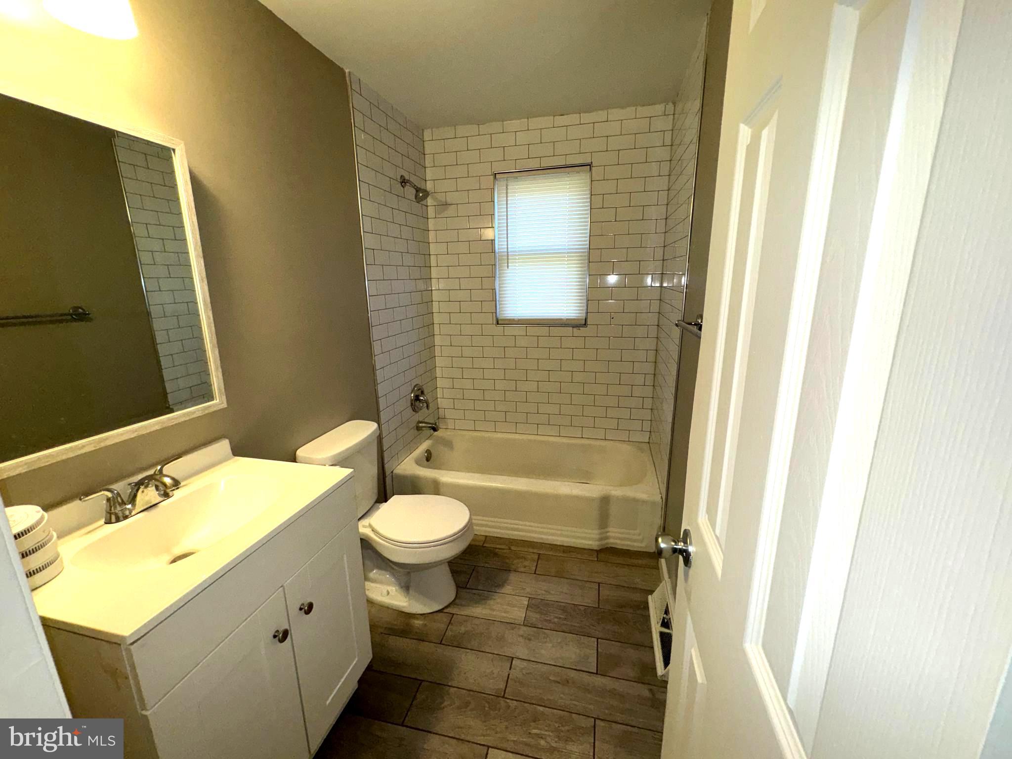 POTOMAC WOODS IND HEAD - Residential Lease