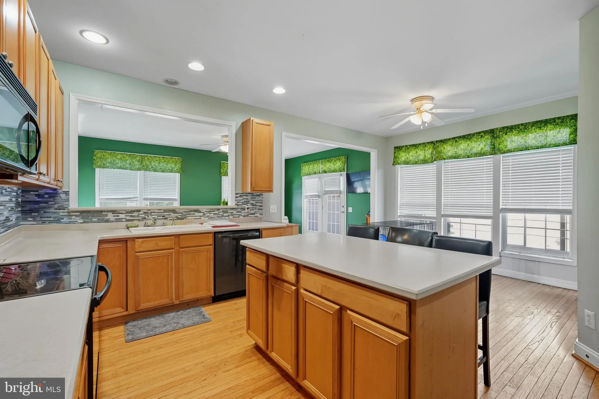 Newark, Delaware 19702, United States, 4 Bedrooms Bedrooms, ,4 BathroomsBathrooms,Residential,Coming Soon,206558