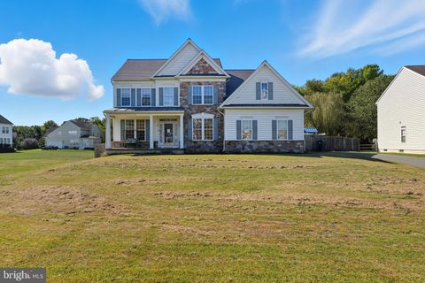 Photo of 19 Hempstead Drive, NEWARK, DE 19702 (MLS # DENC2089094)
