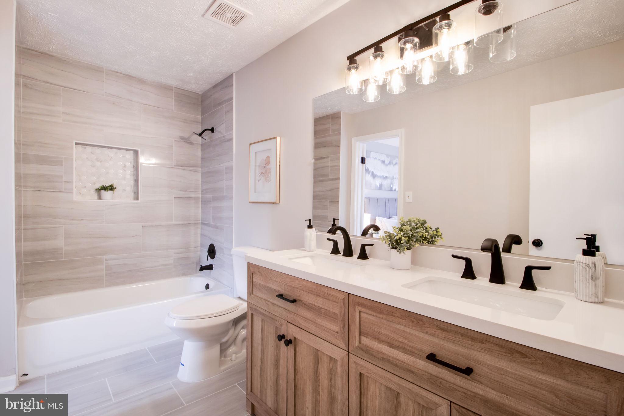 ADAMS LANDING - Residential