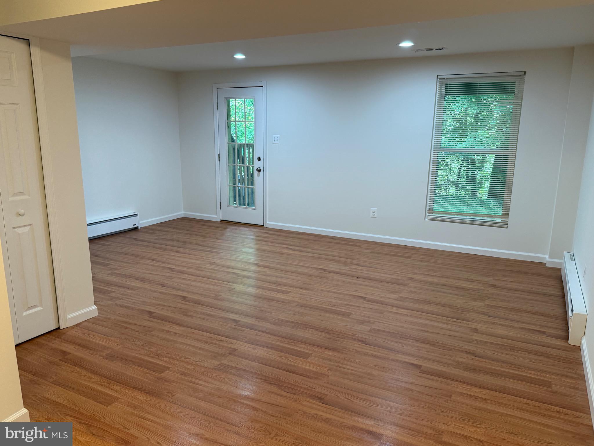 OAKMONT - Residential Lease