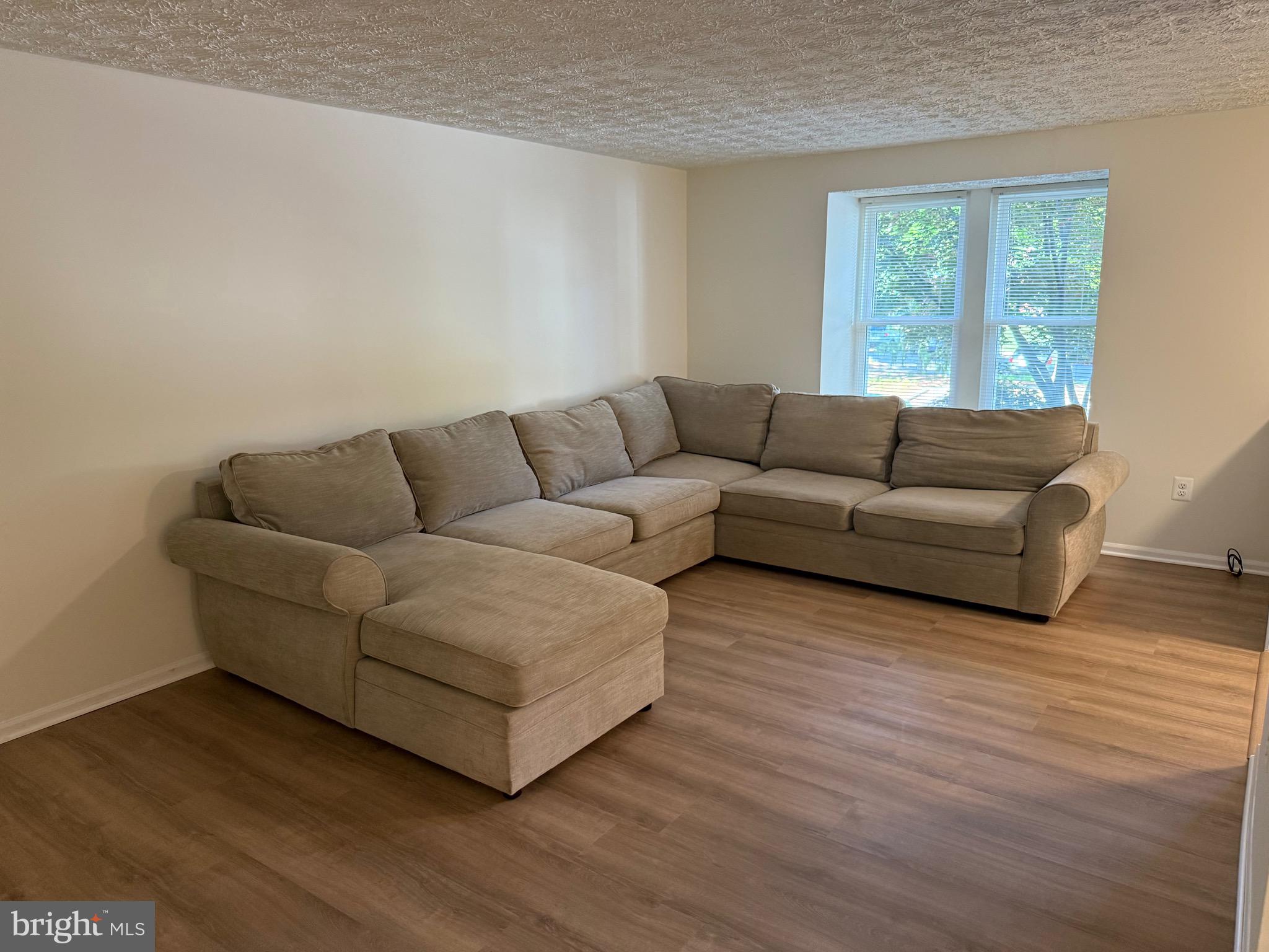 OAKMONT - Residential Lease