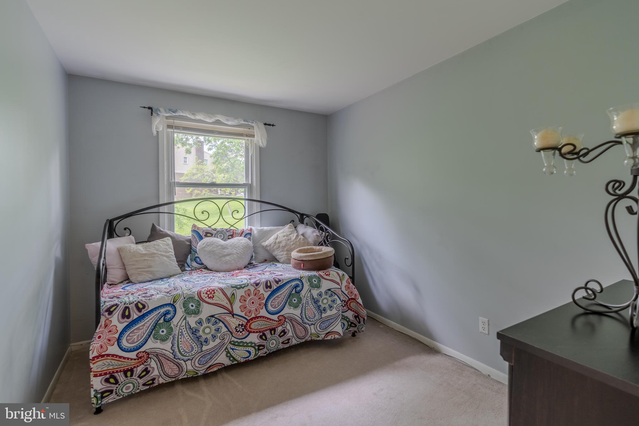 DOUBLE ROCK TOWNHOUSES - Residential