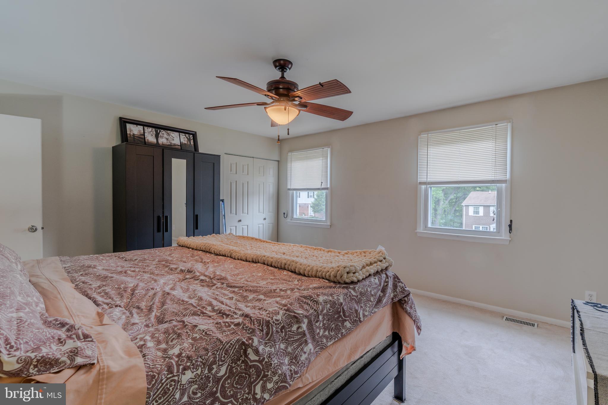 DOUBLE ROCK TOWNHOUSES - Residential