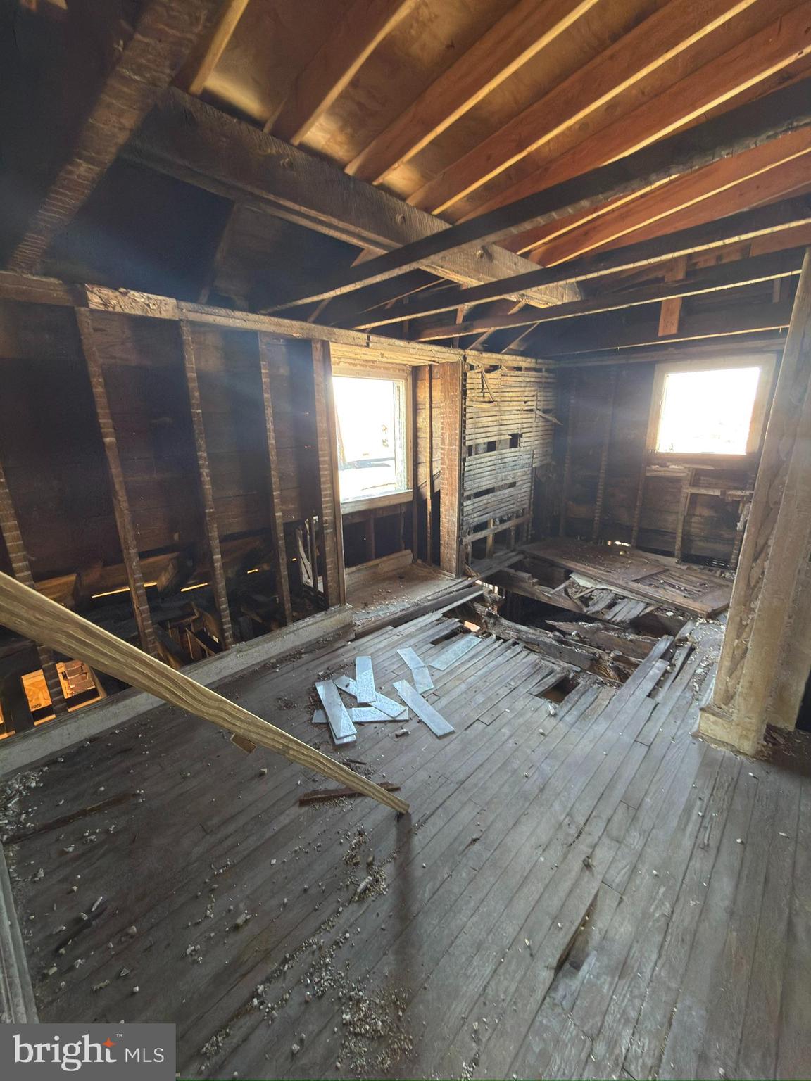 131 W ROOSEVELT BOULEVARD