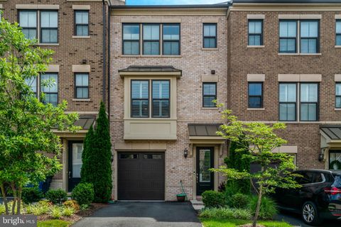 Photo of 3683 Ambrose Hills Road, FALLS CHURCH, VA 22041 (MLS # VAFX2326688)
