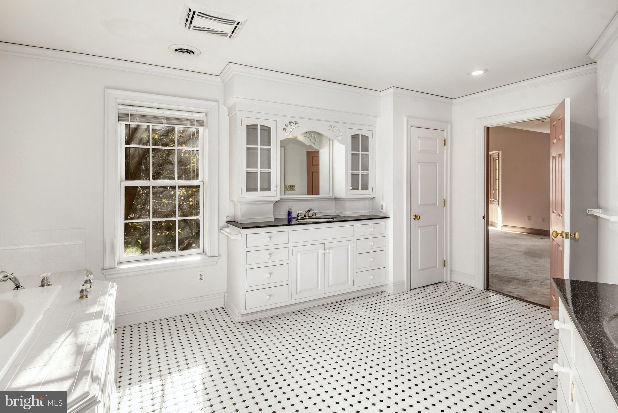 ROBIN HOOD - Residential