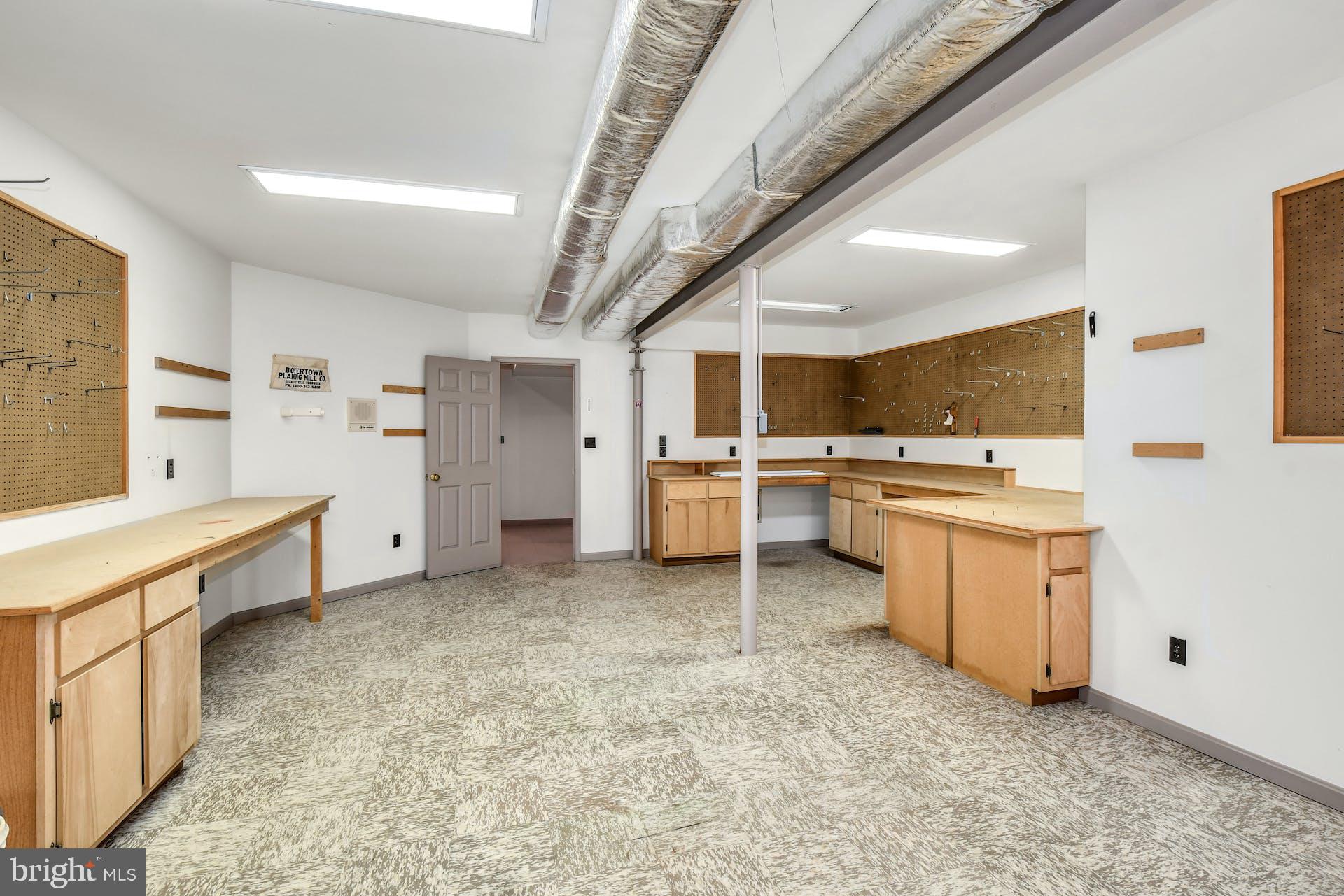 ROBIN HOOD - Residential