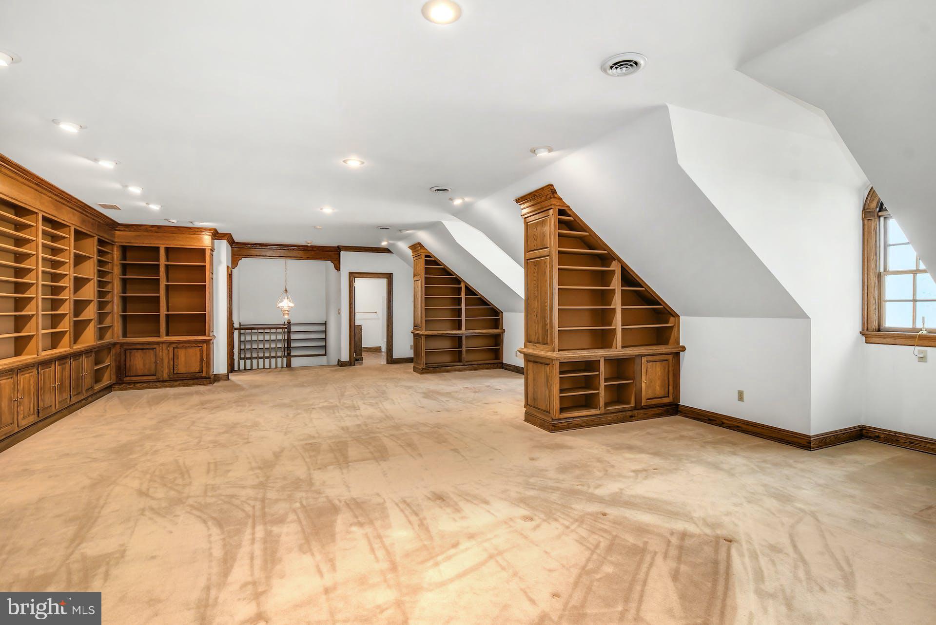 ROBIN HOOD - Residential