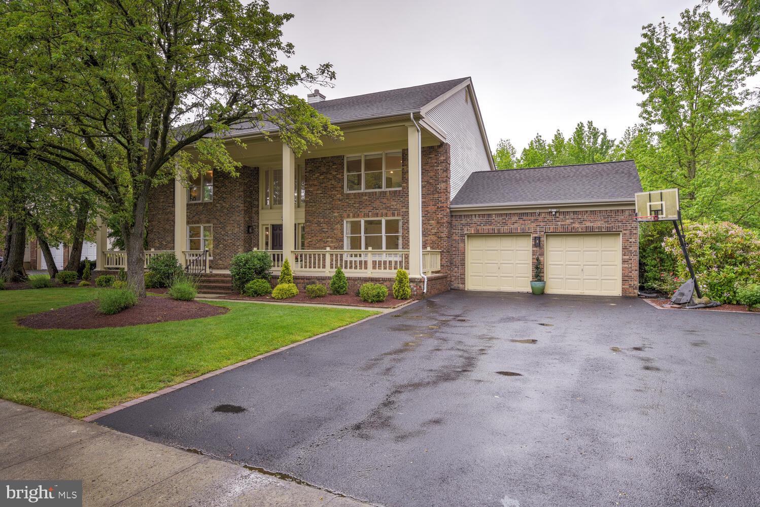 9 LE PARC DRIVE