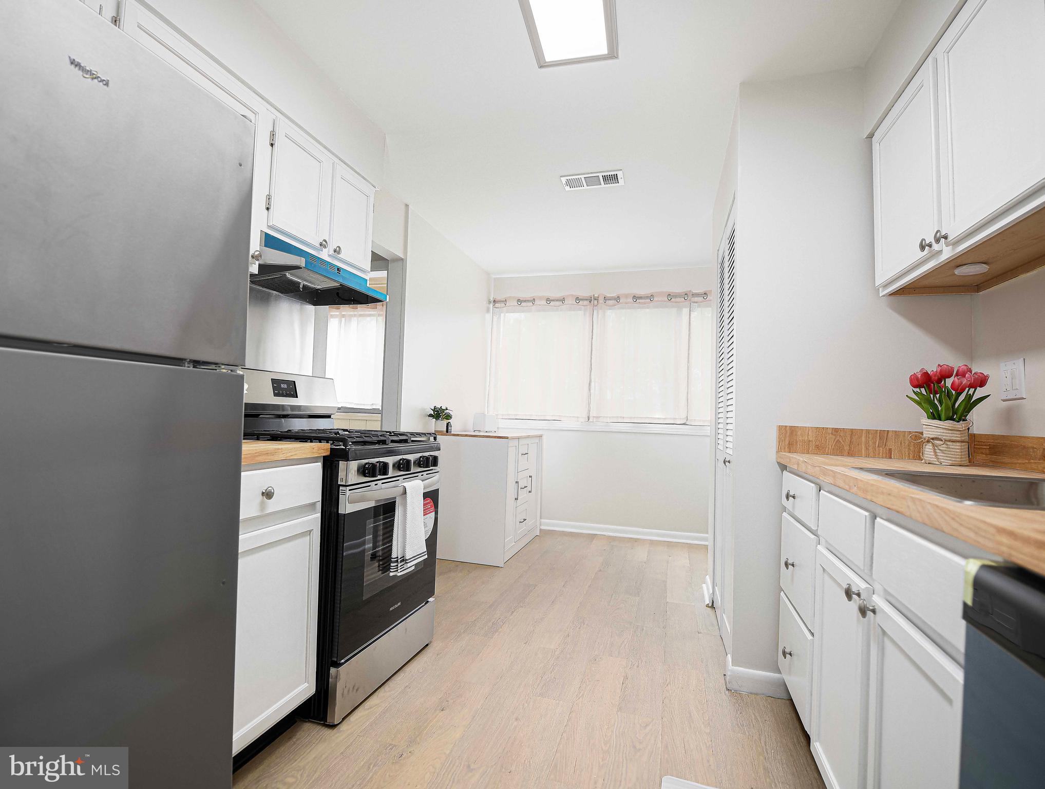 BRIGHT OAKS - Residential