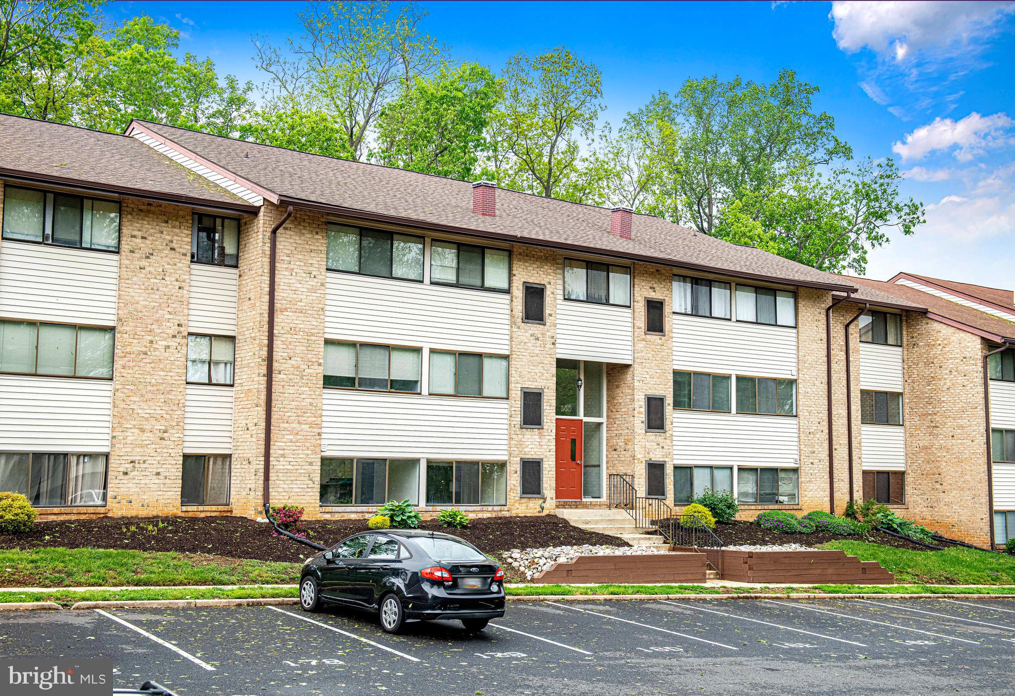 BRIGHT OAKS - Residential