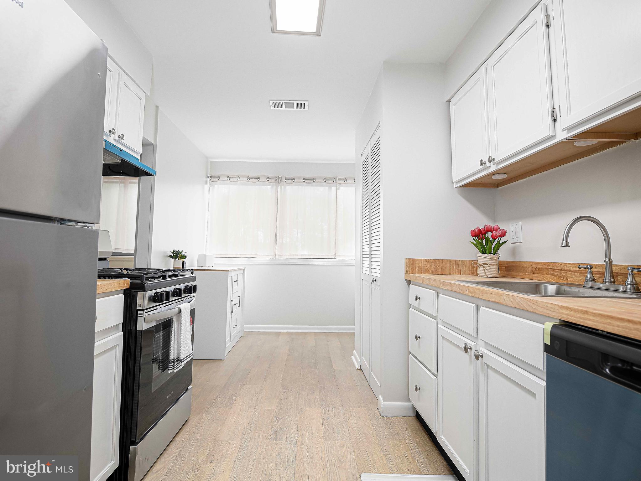 BRIGHT OAKS - Residential