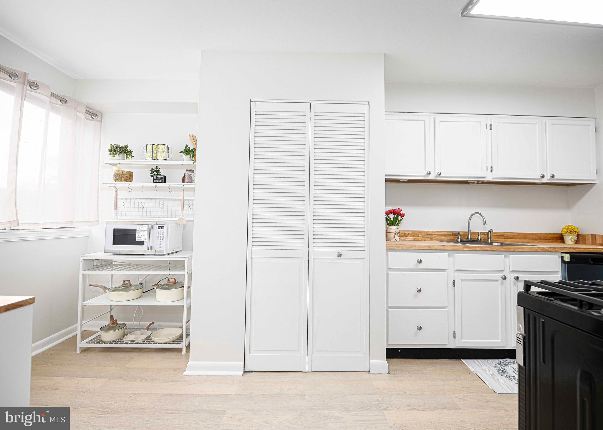 BRIGHT OAKS - Residential