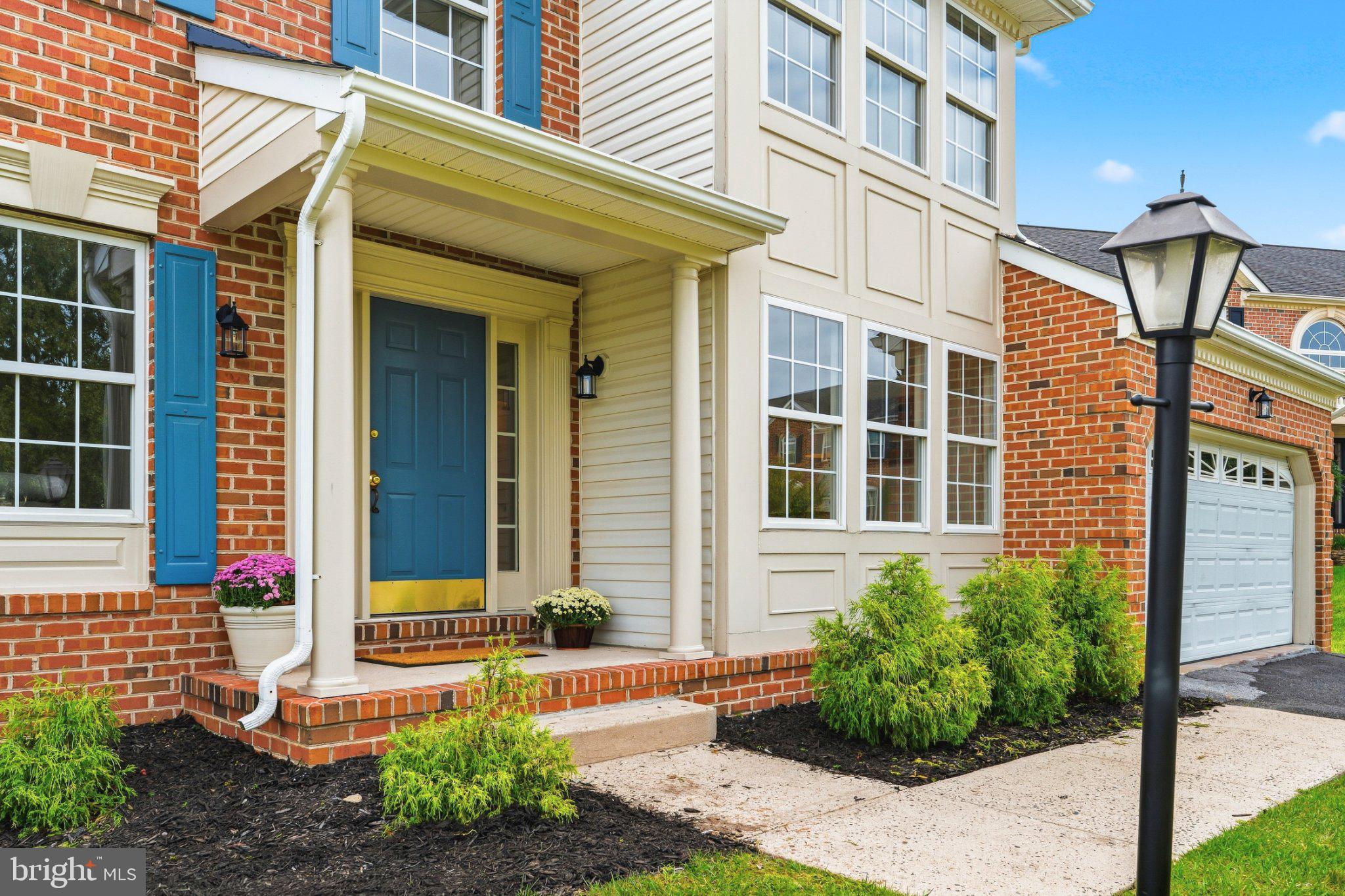 7 PERRY MANOR COURT