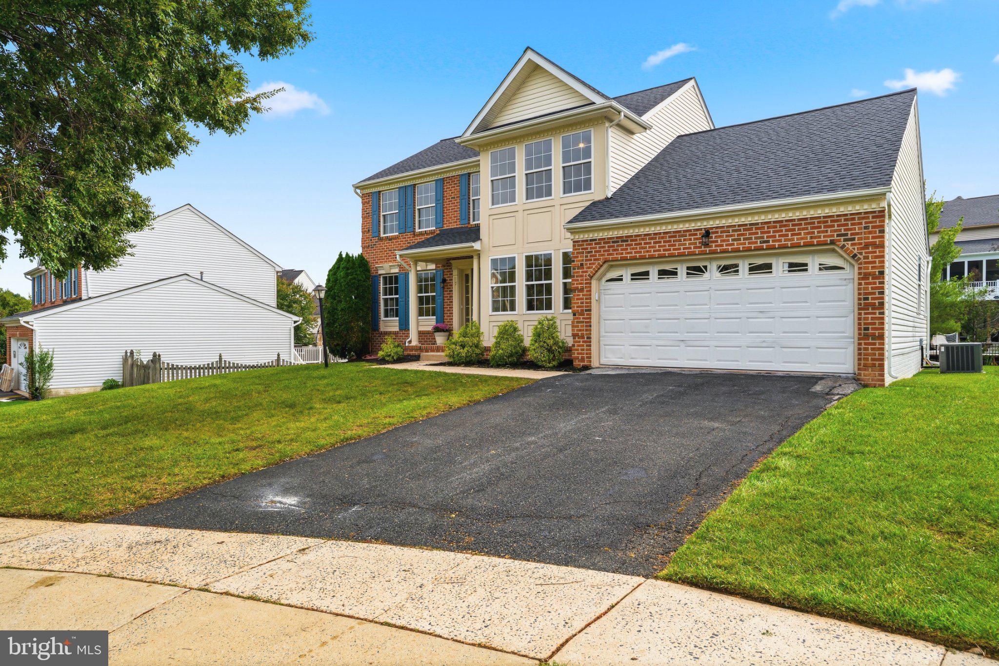 7 PERRY MANOR COURT