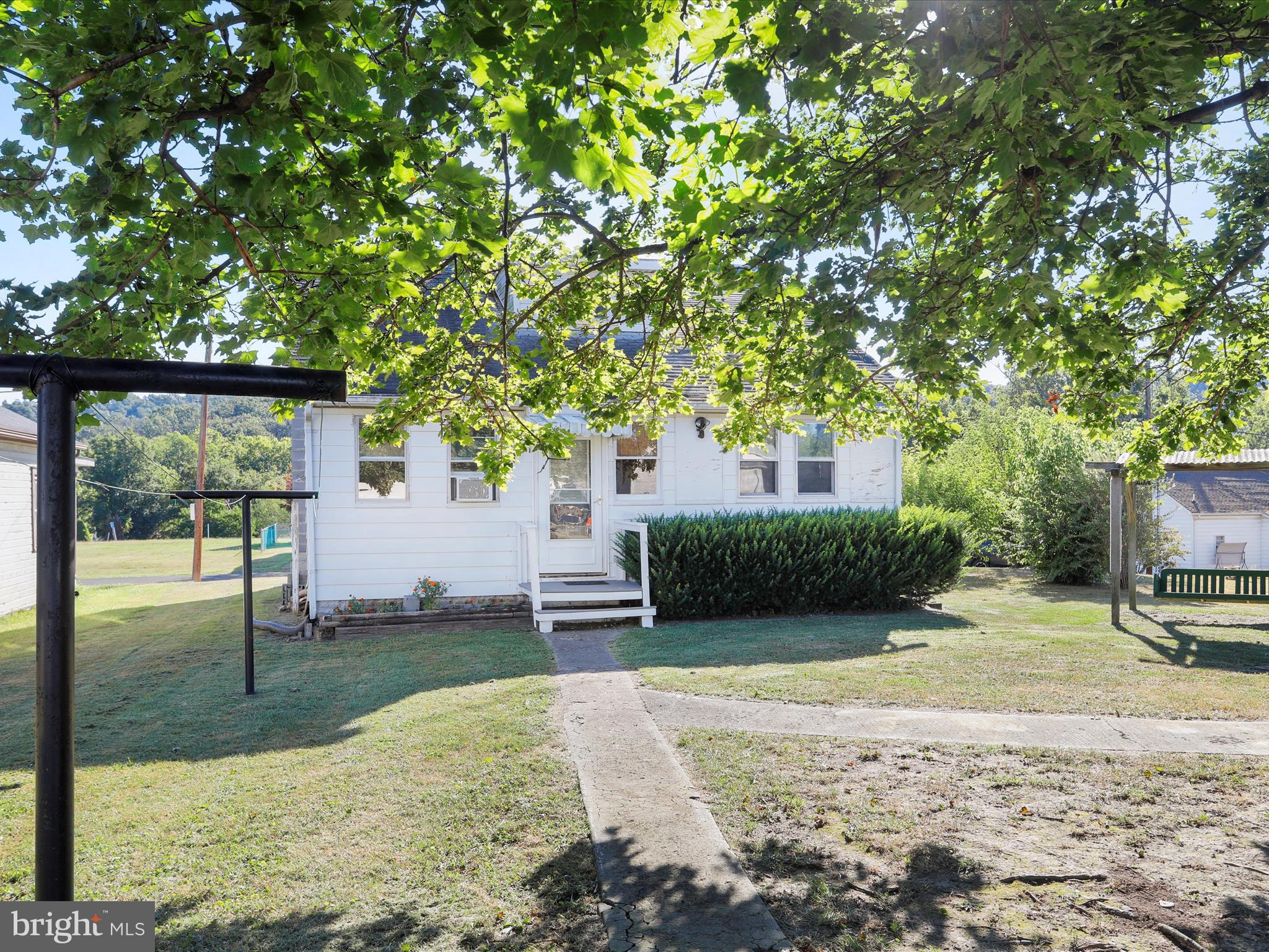 52 MCCOOLE AVENUE