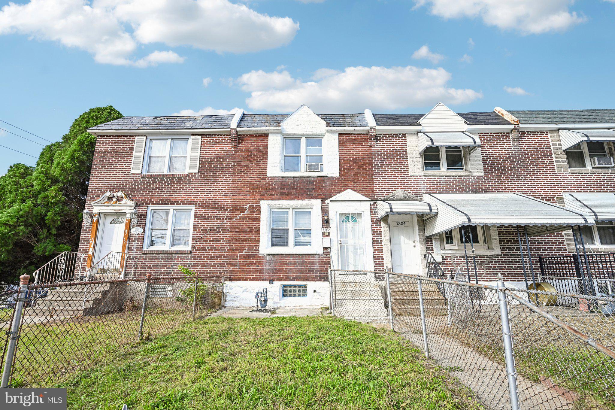 1302 WYCOMBE AVENUE
