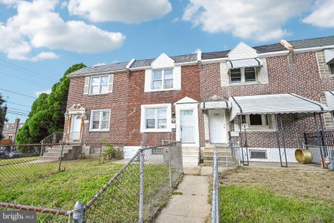 Townhouse For Sale - 1302 Wycombe Avenue<br/> Delaware County, DARBY, PA 19023