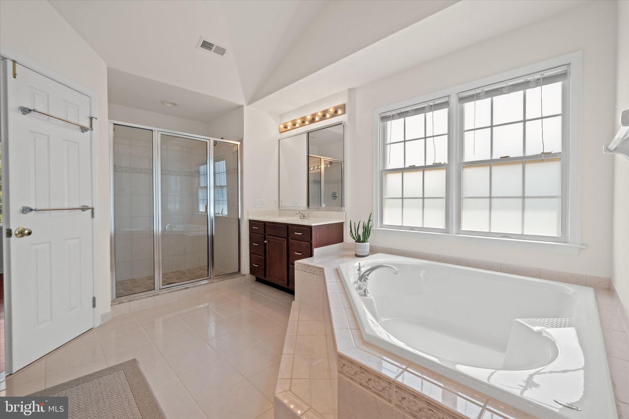 RED LION CHASE - Residential