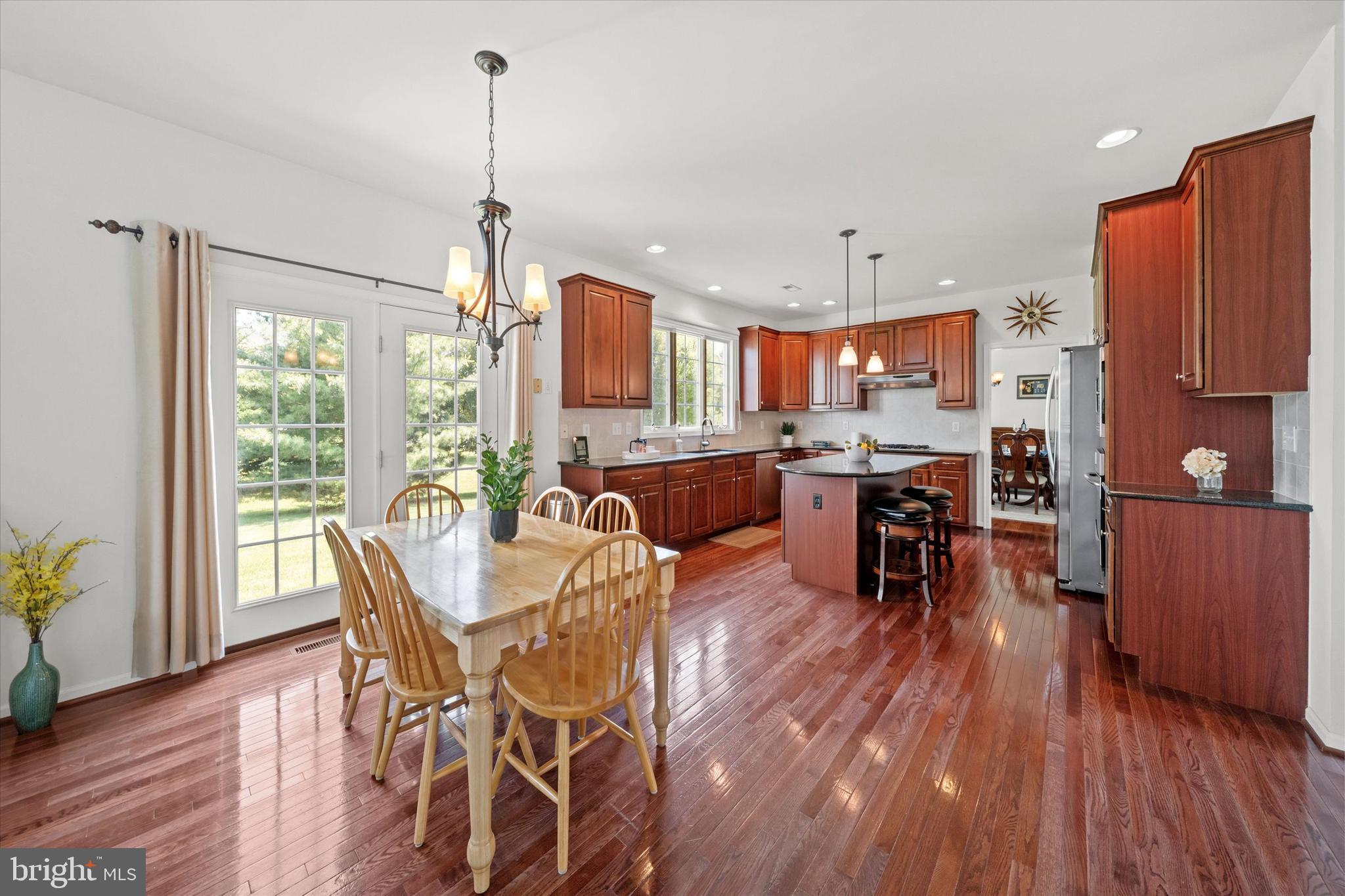 RED LION CHASE - Residential