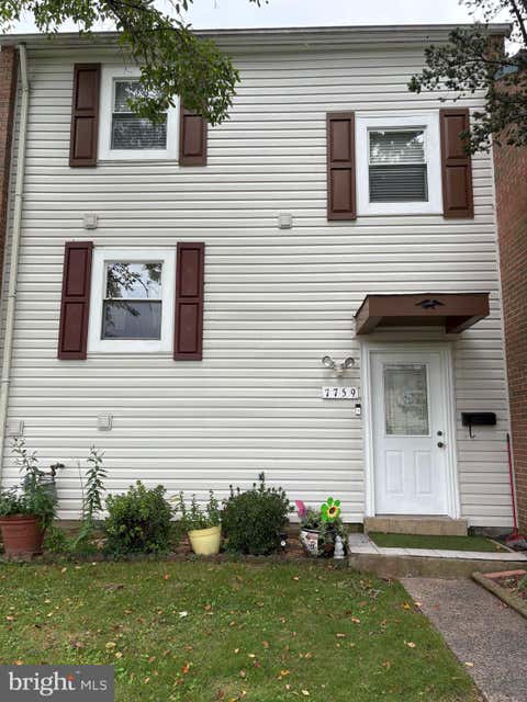 Photo of 7759 Quail Run Lane, MANASSAS, VA 20109 (MLS # VAPW2128700)