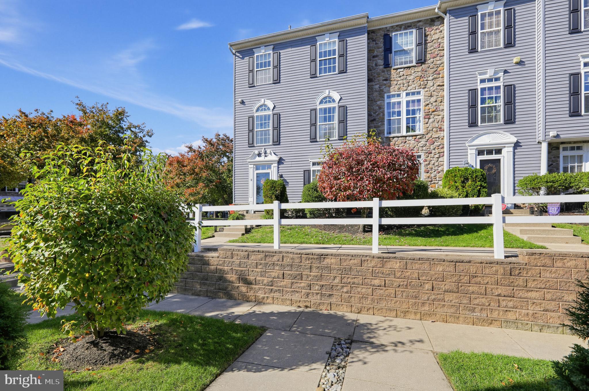 2 FAWN COURT