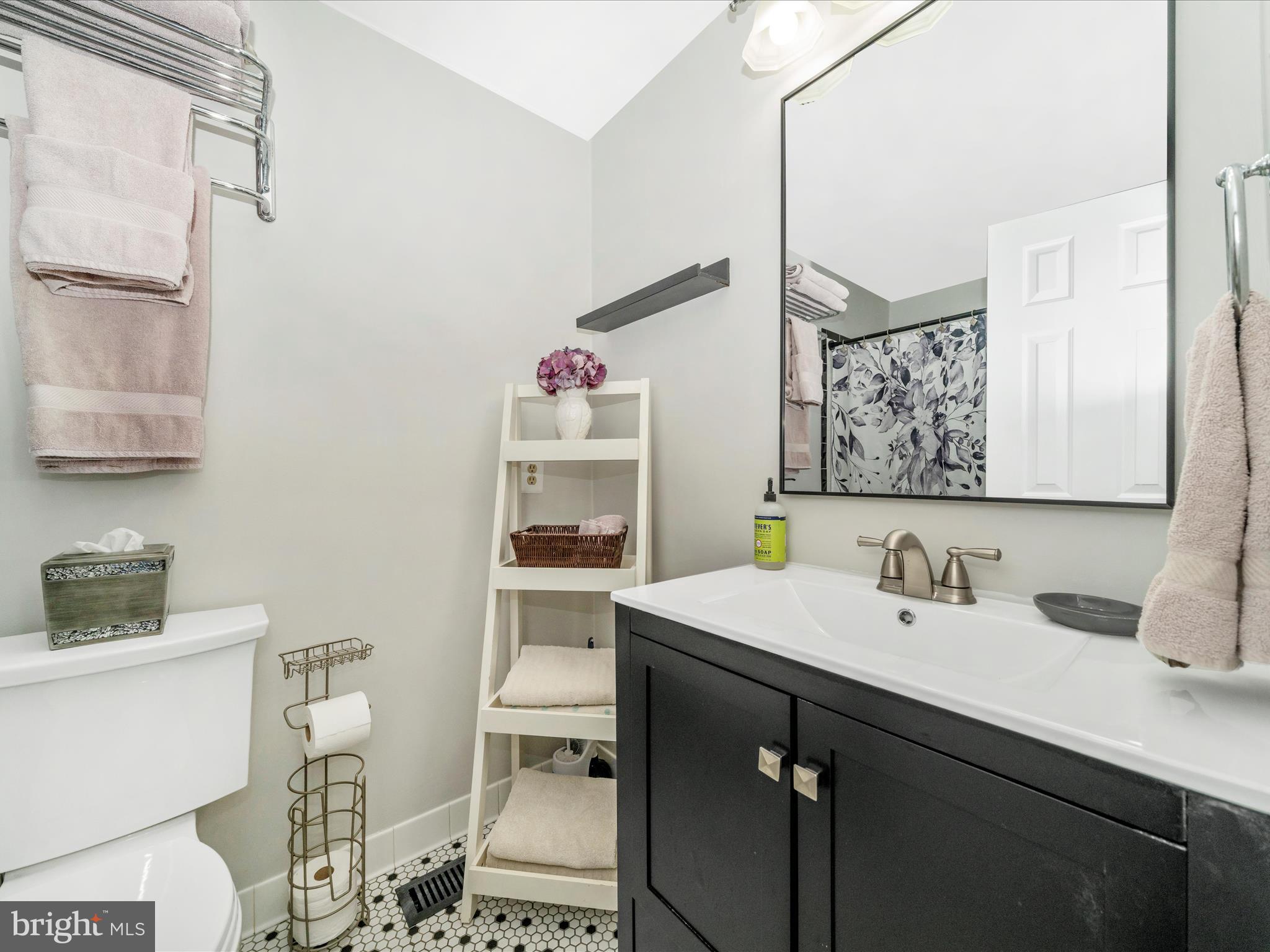 NEW DESIGN ACRES - Residential